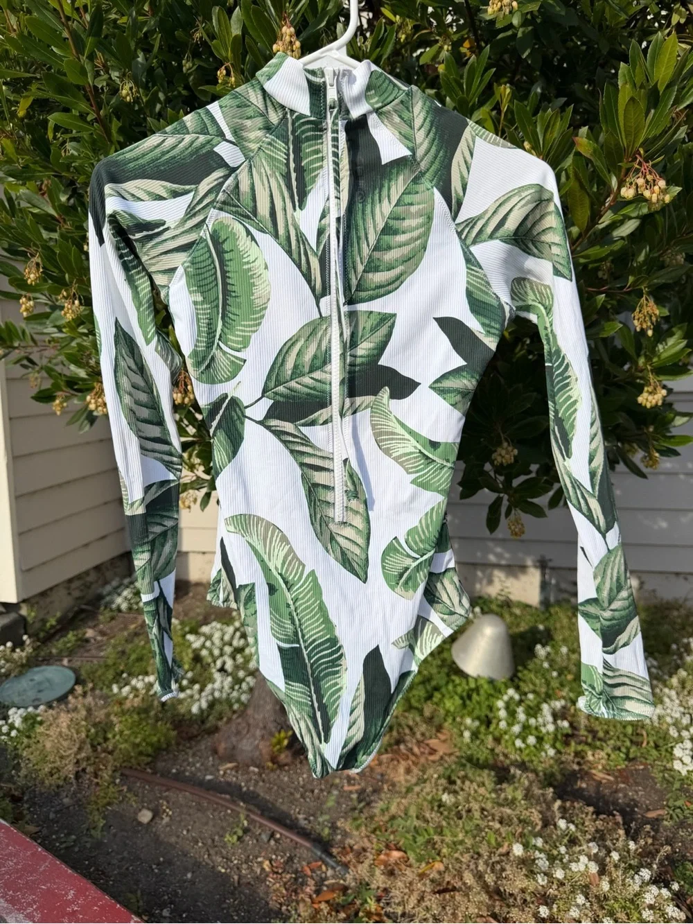 Sexy Rip Curl Green Leaf-Print Long Sleeve Bodysuit